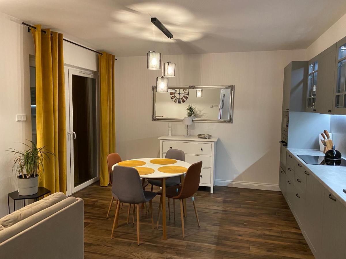 גורז'וב ווילקופולסקי Apartament Moniuszki מראה חיצוני תמונה